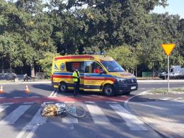 78-latka kierująca osobówką potrąciła 73-latkę na oznakowanym przejeździe rowerowym