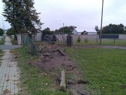 Pijany 20-latek jadąc mercedesem wypadł z drogi i dachował