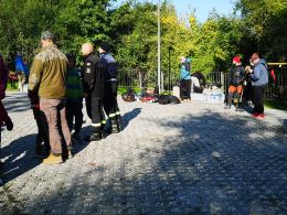 Kiedy wrzucimy śmieci do wody...problem nie znika. Nurkowie posprzątali Kamionkę Piast