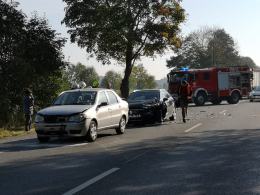 DK 94 zablokowana po zderzeniu 4 samochodów w pobliżu Izbicka