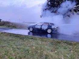 Pożar samochodu osobowego w powiecie oleskim