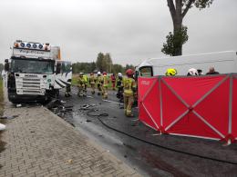 Zderzenie busa z ciężarówką w powiecie oleskim. Nie żyje 62-letni kierowca