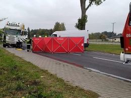 Zderzenie busa z ciężarówką w powiecie oleskim. Nie żyje 62-letni kierowca