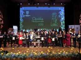 Wręczono statuetki Społecznika Roku Województwa Opolskiego i Opolskiej Niezapominajki