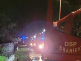 Pożar pustostanu w miejscowości Jabłonka, w akcji 7 zastępów straży