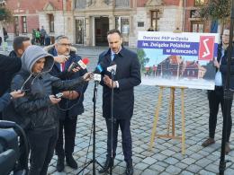 Poseł Janusz Kowalski zawnioskował o nadanie patrona Dworcowi PKP w Opolu