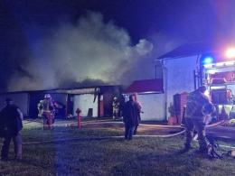 Pożar budynku w Grzędzinie. W akcji ponad 10 zastępów straży
