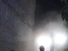 Runęła część ściany kamienicy. Strażacy przeszukiwali gruzowisko