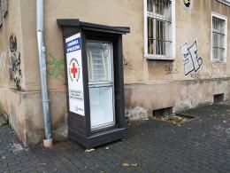 W Opolu ponownie stanęła lodówka społeczna. Nie wyrzucajmy - podzielmy się