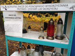"Zniczodzielnia" przyjęła się również na cmentarzu w Opolu