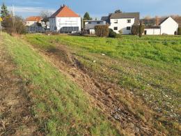 26-latek dachował na posesji. Jest w śpiączce farmakologicznej