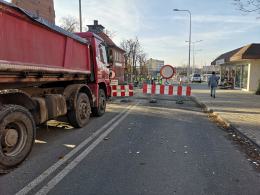 Drogowcy zamknęli przejazd ulicą Oleską. Utrudnienia potrwają do piątku