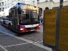 Policja kontroluje autobusy MZK. Nadal nie nosimy maseczek w środkach komunikacji