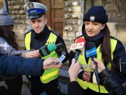 Policja kontroluje autobusy MZK. Nadal nie nosimy maseczek w środkach komunikacji