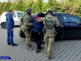 Gang okradający podróżnych w pociągach rozbity