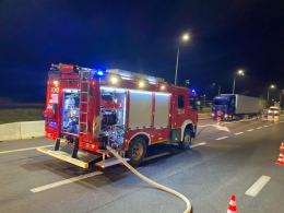 Pożar ciężarówki na zjeździe z A4