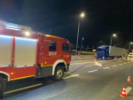 Pożar ciężarówki na zjeździe z A4