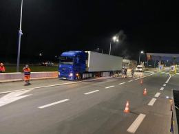 Pożar ciężarówki na zjeździe z A4