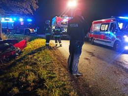Malerzowice Wielkie: samochód osobowy wypadł z drogi i dachował