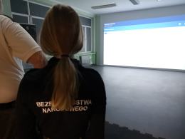 Mimo, że wirtualna to uczniowie nauczą się na niej prawdziwego strzelania