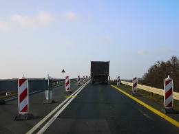 Utrudnienia w Dąbrowie. Ruch wahadłowy powoduje ogromne korki