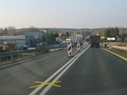 Utrudnienia w Dąbrowie. Ruch wahadłowy powoduje ogromne korki