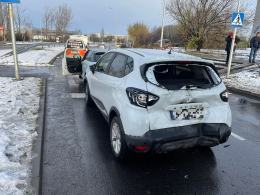 Zderzenie dwóch osobówek i autobusu w Opolu
