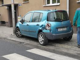 Kolizja przy przejściu dla pieszych na Fabrycznej w Opolu