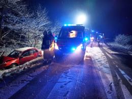 Kędzierzyn-Koźle: Samochód osobowy wypadł z drogi