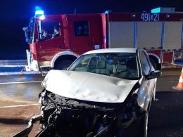 Wypadek na A4. Kierowca uderzył w bariery, a pasażerkę potrącił samochód