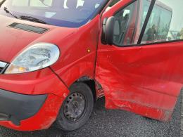Bus zderzył się z samochodem osobowym na DK46 w Schodni