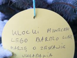 Choinka w Talentowni nadal pełna życzeń. O czym marzą samotni i najmłodsi?