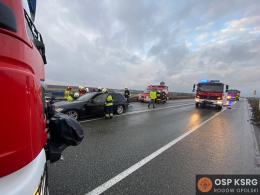 LPR lądował na DK45 w powiecie krapkowickim. Dwie osoby trafiły do szpitala