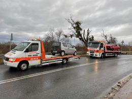Zderzenie trzech samochodów na Niemodlińskiej w Opolu