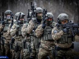 Policjanci z zespołów specjalnych CBŚP ćwiczyli w Opolu taktykę "CQB"