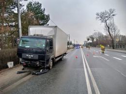 Samochód osobowy i ciężarówka zderzyły się w Praszce