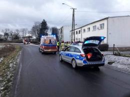 Dachowanie pod Byczyną. Ranna kobieta w ciąży i 7-letnie dziecko
