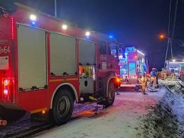 5 zastępów straży gasiło pożar domu w Małujowicach