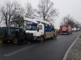Samochód ciężarowy zderzył się z terenówką. Wypadek w powiecie namysłowskim