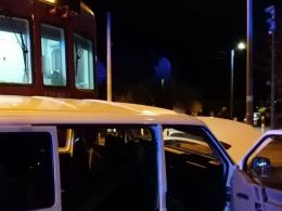 Wypadek w Wilkowie. Pociąg uderzył w busa