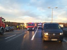 Jechali na ćwiczenia, udzielili pomocy ofiarom wypadku