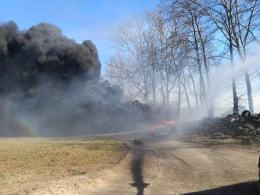 Pożar składowiska opon w powiecie głubczyckim