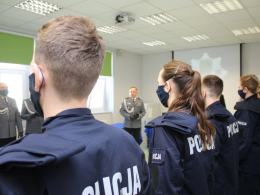 Dziesięciu nowych policjantów ślubowało na sztandar w Opolu