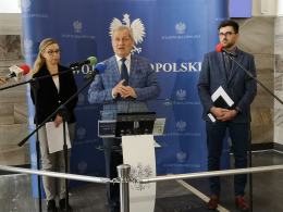 Wypłata środków z Funduszu Pomocowego jest realizowana na bieżąco