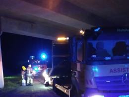 BMW uderzyło w zwierzę. Niebezpieczne zdarzenie w powiecie strzeleckim