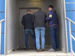 Policja weszła do agencji towarzyskiej, a tam pokój z "50 twarzy Greya".