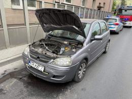 Kolizja pojazdów na ulicy Niemodlińskiej w Opolu. Są utrudnienia