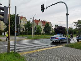 Wypadek na przejściu dla pieszych na ulicy Witosa. Kierująca audi potrąciła 74-latkę