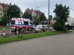 Wypadek na przejściu dla pieszych na ulicy Witosa. Kierująca audi potrąciła 74-latkę