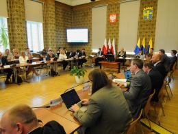 Arkadiusz Wiśniewski z absolutorium i wotum zaufania. Zdania radnych były podzielone